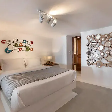 Stunning With Private Pool - What'app - 0034-658-266-820 - For Reservations! Vila