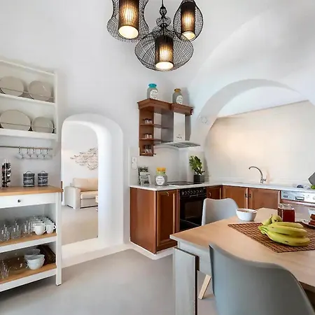 Stunning With Private Pool - What'app - 0034-658-266-820 - For Reservations! Vila *