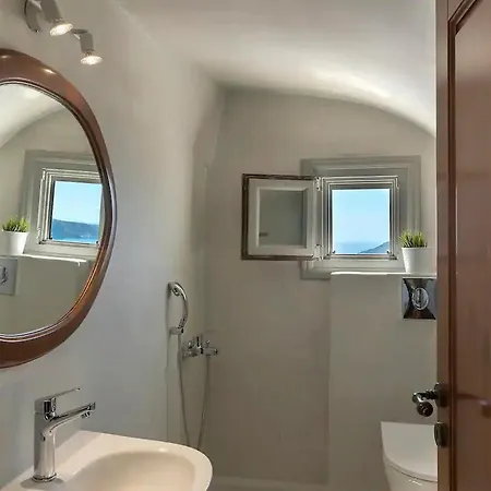 Vila Stunning With Private Pool - What'app - 0034-658-266-820 - For Reservations! Fira (Santorini)
