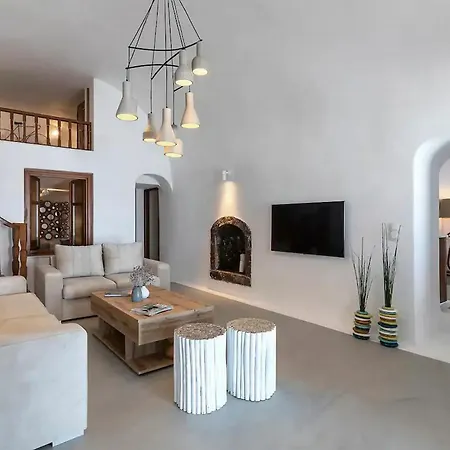 Stunning With Private Pool - What'app - 0034-658-266-820 - For Reservations! Villa *